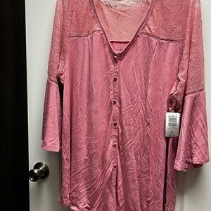 NWT Torrid Pink Lace bell sleeve Top